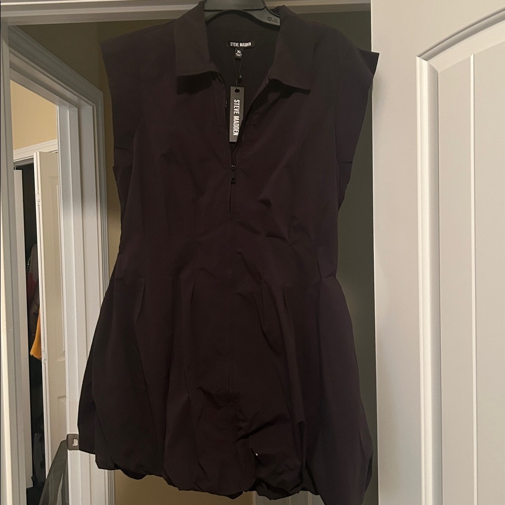Steve Madden Black Bubble Hem Mini Dress - Picture 5 of 6